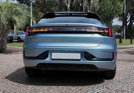 Zeekr 001